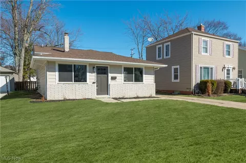 20936 Woodstock Ave, Fairview Park, OH 44126
