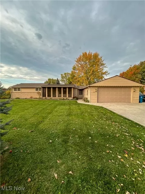 4010 Jaeger Rd, Lorain, OH 44053