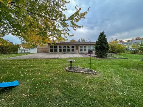 Exterior - 4010 Jaeger Rd, Lorain, OH 44053 photo 3 of 4
