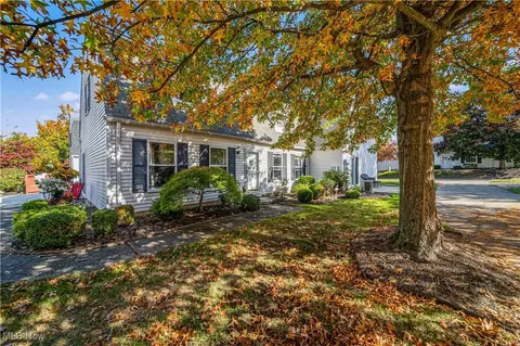 8080 Harbor Creek Dr #402, Mentor On The Lake, OH 44060