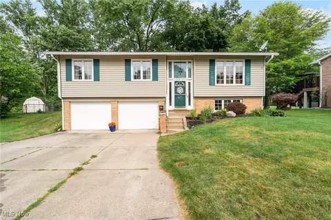 1353 Willoway Ave SE, North Canton, OH 44720
