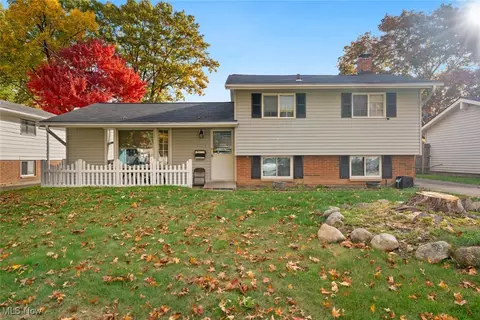 1193 Golden Gate Blvd, Mayfield Heights, OH 44124