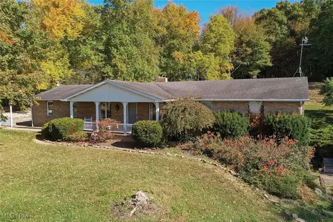 10076 Andora Rd NE, East Rochester, OH 44625