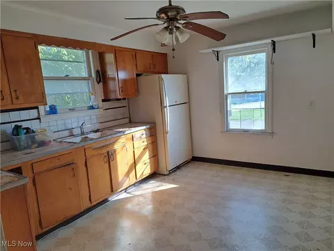 2245 N Ridge Rd E, Lorain, OH 44055 photo 7