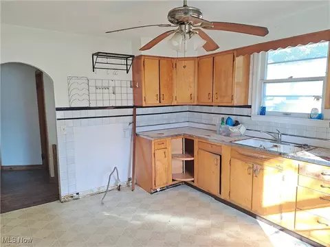 2245 N Ridge Rd E, Lorain, OH 44055 photo 8