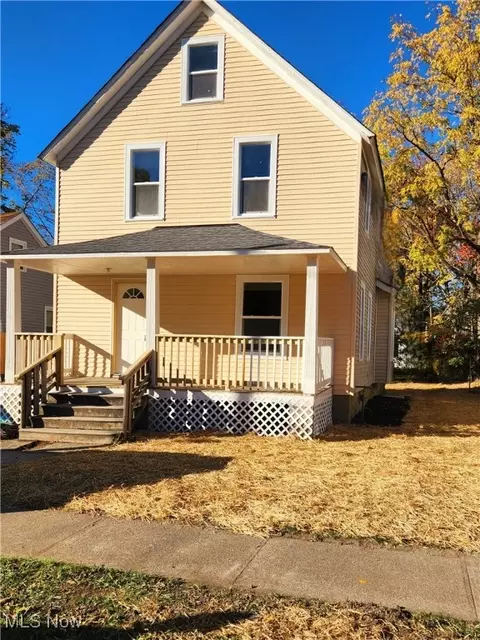 512 W 24th St, Lorain, OH 44052