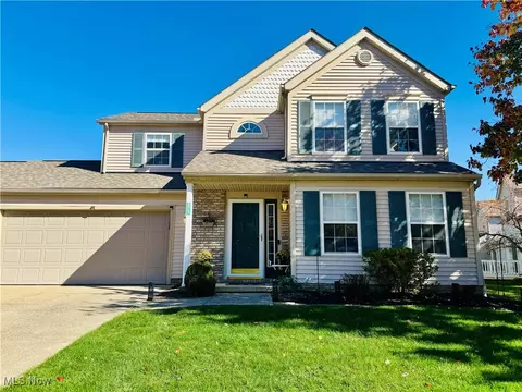 8715 Robinwood Ter, Macedonia, OH 44056