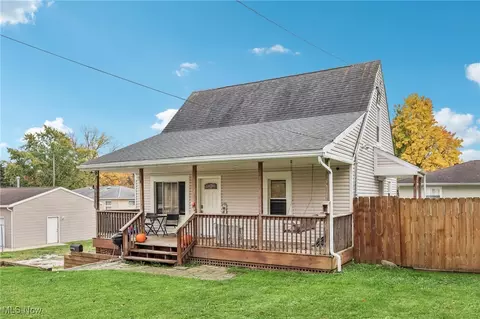 3096 Forest Park Blvd, Akron, OH 44312