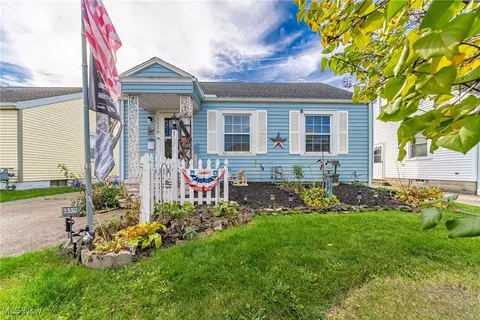 3330 Mckinley St, Lorain, OH 44052