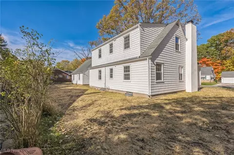 Exterior - 106 Berkley Rd, Elyria, OH 44035 photo 2 of 2