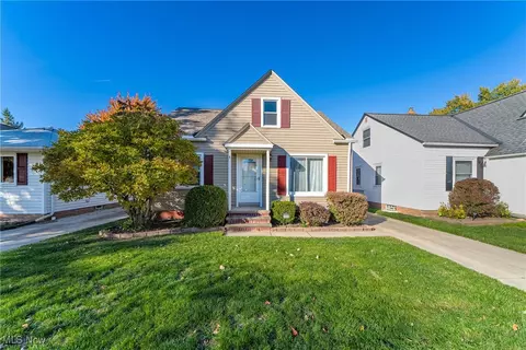 5000 Russell Ave, Cleveland, OH 44134