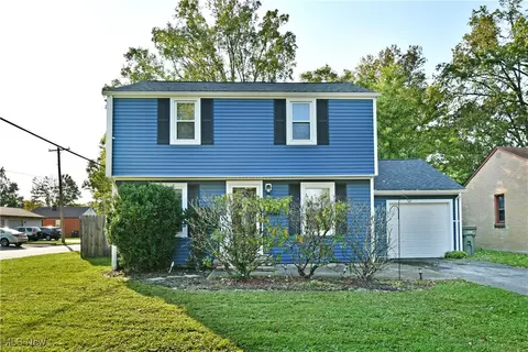3650 Cascade Dr, Youngstown, OH 44511