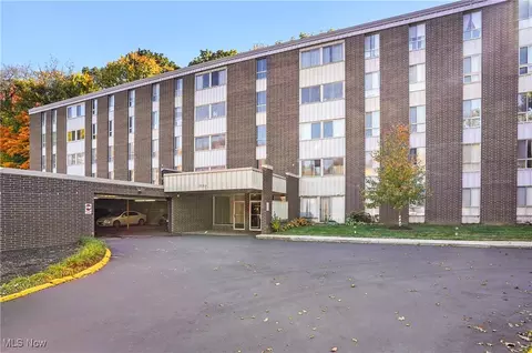 3068 Kent Rd #307, Stow, OH 44224