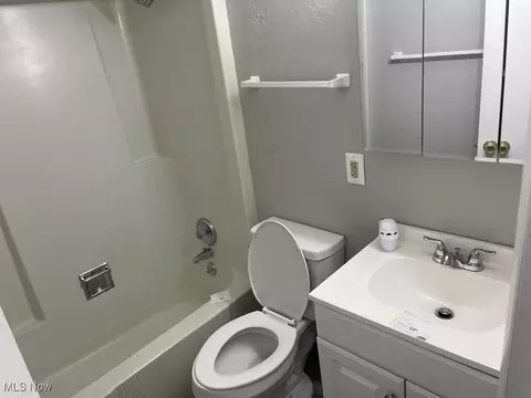 Bath - 715 Abbe Rd S, Elyria, OH 44035 photo 1 of 1