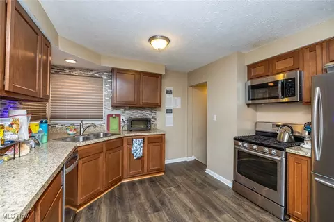 Kitchen - 6107 Gilbert Ave, Parma, OH 44129 photo 3 of 4