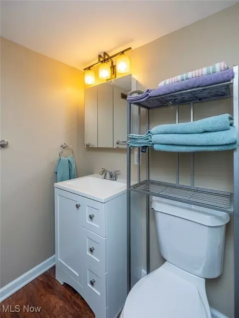 Bath - 6107 Gilbert Ave, Parma, OH 44129 photo 2 of 3