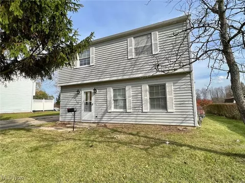 365 Karen Dr, Chardon, OH 44024