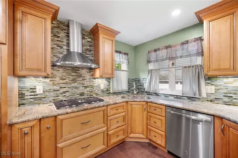 Kitchen - 230 E 218 St, Euclid, OH 44123 photo 3 of 4