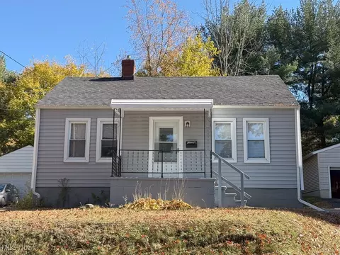 1830 Hillside Ter, Akron, OH 44305