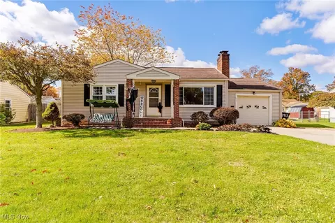 3918 Cascade Dr, Youngstown, OH 44511