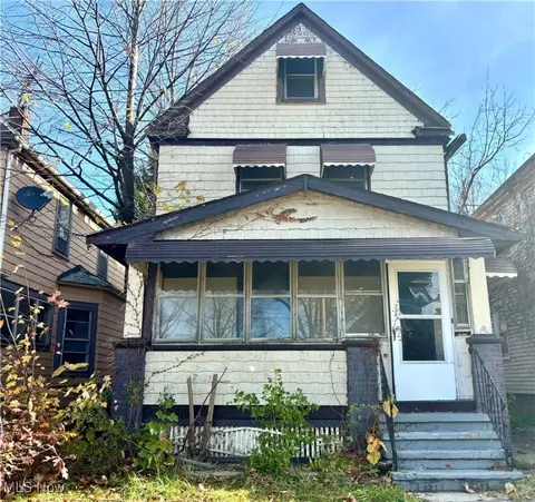 695 E 157th St, Cleveland, OH 44110