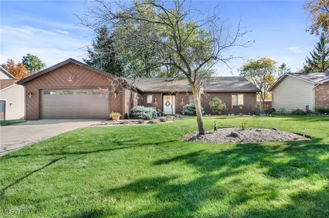 19693 Bennington Dr, Strongsville, OH 44136