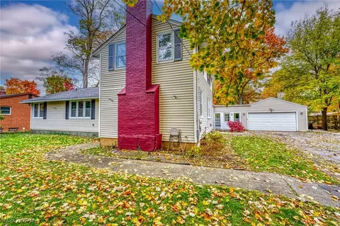 5865 Ruple Pkwy, Brook Park, OH 44142