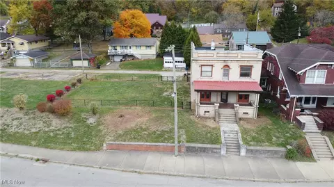 4895 Jefferson St, Bellaire, OH 43906