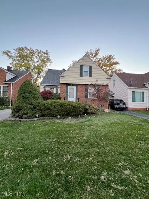 1260 Argonne Rd, South Euclid, OH 44121
