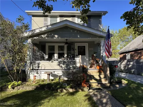 1162 Lily St, Akron, OH 44301