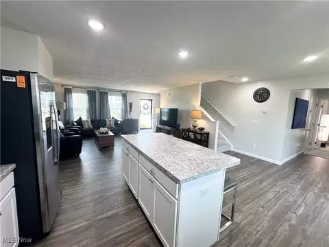 Kitchen - 208 Fairfield Dr, Elyria, OH 44035 photo 2 of 2