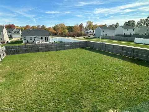 Exterior - 208 Fairfield Dr, Elyria, OH 44035 photo 3 of 6