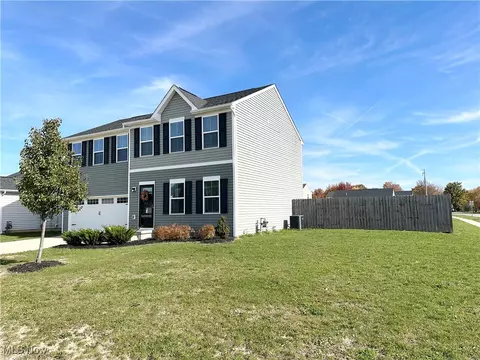 Exterior - 208 Fairfield Dr, Elyria, OH 44035 photo 6 of 6
