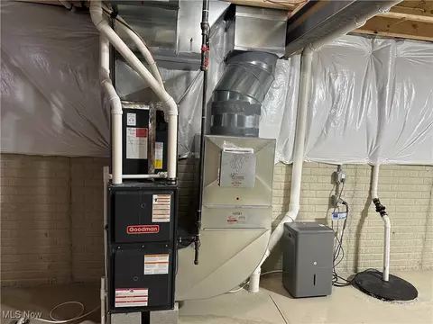 Other - 208 Fairfield Dr, Elyria, OH 44035 photo 9 of 11