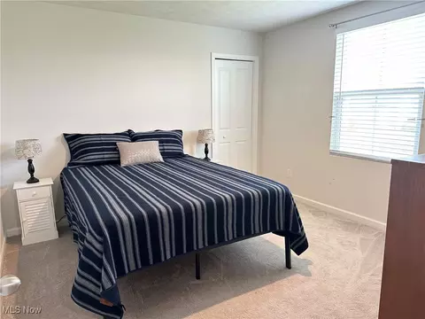 Bedroom - 208 Fairfield Dr, Elyria, OH 44035 photo 4 of 5