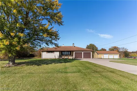 948 Carson Salt Springs Rd, Lordstown, OH 44481