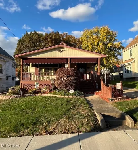 316 E Kline St, Girard, OH 44420