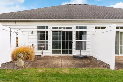 Exterior - 7030 Knight Ave NW, Canton, OH 44708 photo 3 of 7