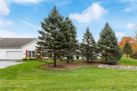 Exterior - 7030 Knight Ave NW, Canton, OH 44708 photo 7 of 7