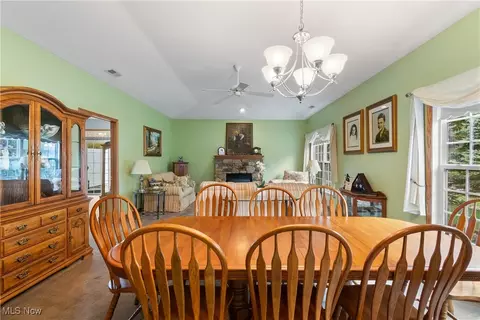 Dining - 7030 Knight Ave NW, Canton, OH 44708 photo 3 of 3