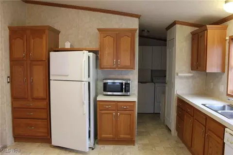 26 Third St, Madison, OH 44057 photo 14