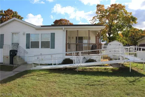 26 Third St, Madison, OH 44057 photo 2
