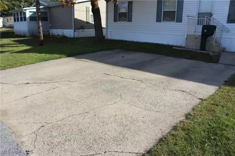 26 Third St, Madison, OH 44057 photo 3