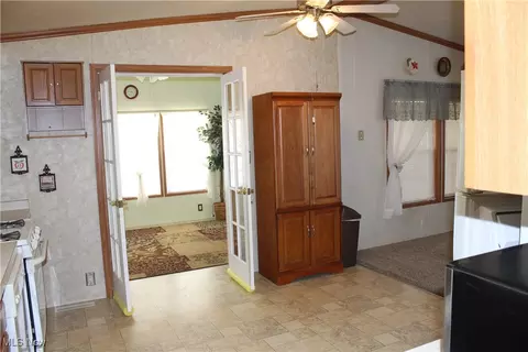 26 Third St, Madison, OH 44057 photo 11