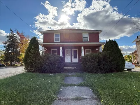 2026-2028 Youngstown Rd SE, Warren, OH 44484