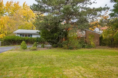 24457 Tunbridge Ln, Beachwood, OH 44122
