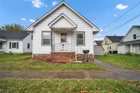 306 Connecticut Ave, Lorain, OH 44052