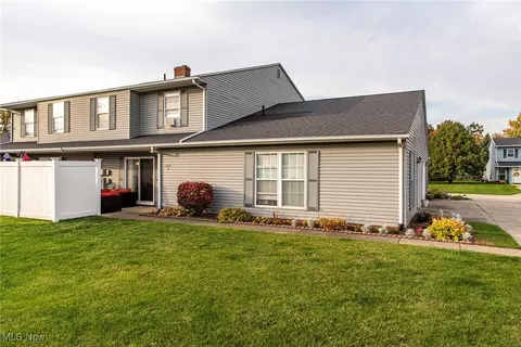 8056 Puritan Dr #62-D, Mentor, OH 44060