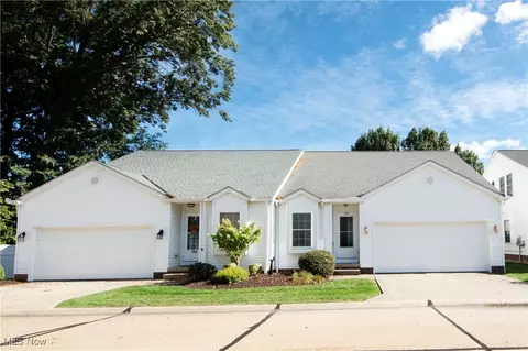 106 Beery Dr, Willowick, OH 44095 photo 2