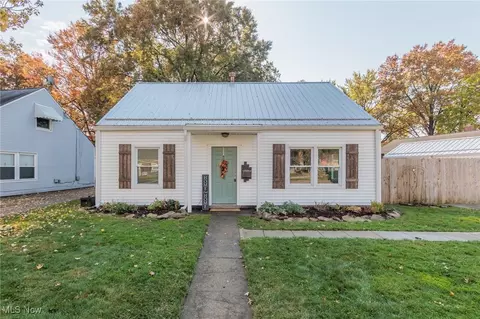 1909 Tudor St, Cuyahoga Falls, OH 44221